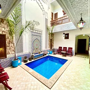 2* Pensión Nouhal